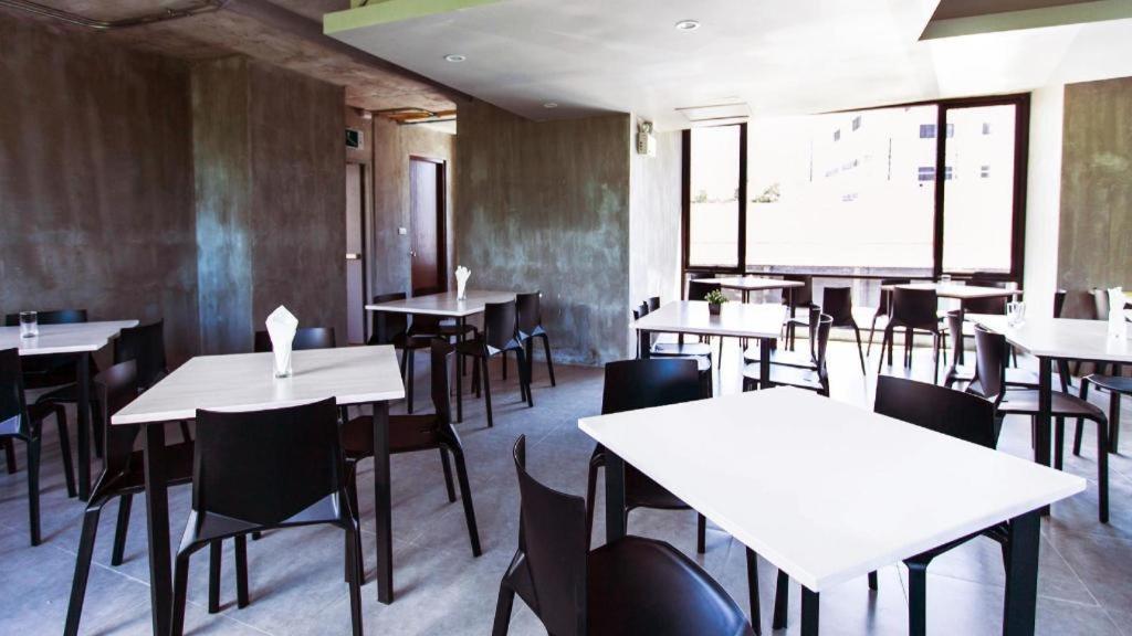 B2 Phuket Boutique & Budget Hotel Экстерьер фото