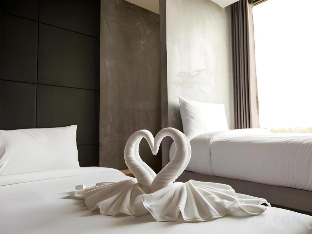 B2 Phuket Boutique & Budget Hotel Экстерьер фото
